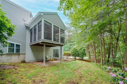 36 Saint John Ln, Hampstead NH  03841-5157 exterior