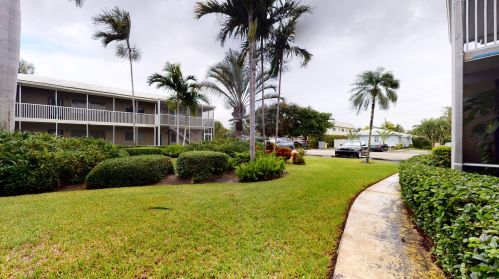 426 7th Ave, Delray Beach, FL 33483-5657