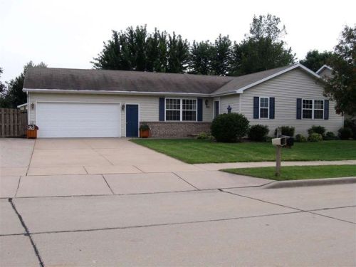 705 Westfield St, Kaukauna, WI 54130-3835