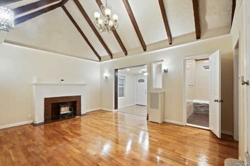 107-06 Monterey St, Jamaica, NY 11429-2028
