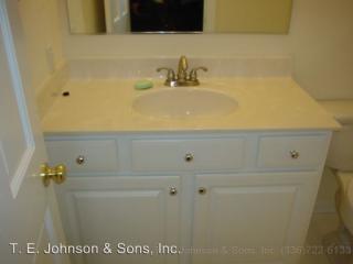 365 Hanover Arms Ct, Winston Salem NC  27104-4100 exterior