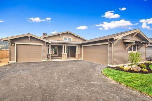 3533 47 St, Eagle Crest OR  97756 exterior