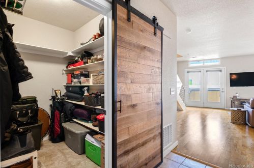 3101 Blake St, Denver CO 80205-2346 exterior