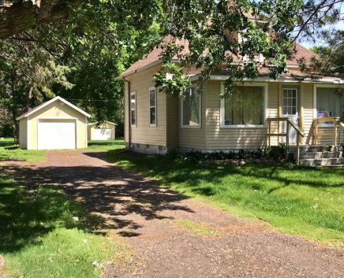 306 Cedar St, Onamia MN  56359-4011 exterior