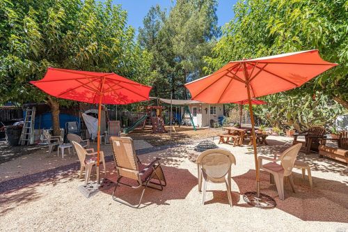 108 Duchess Ct, Windsor CA  95492-8043 exterior