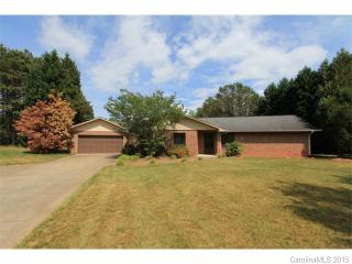 193 Sunfish Dr, Mooresville, NC 28117-9744