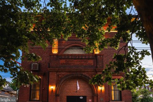 4900 Longshore Ave, Philadelphia, PA 19135-2408