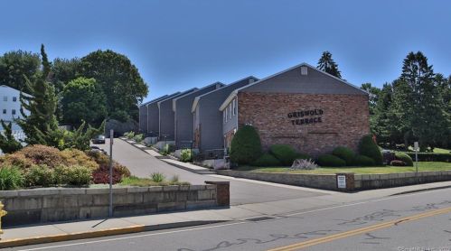 324 Thames St, Groton CT  06340-3928 exterior