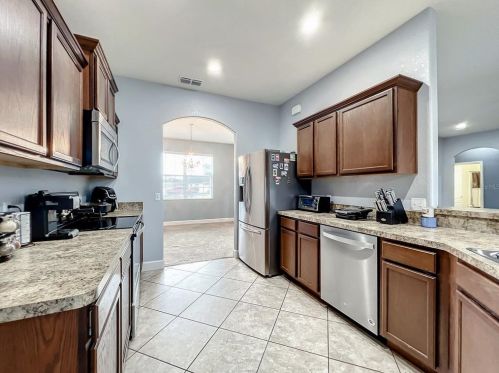 7025 Heatherbrook Dr, Lakeland FL  33809-4623 exterior