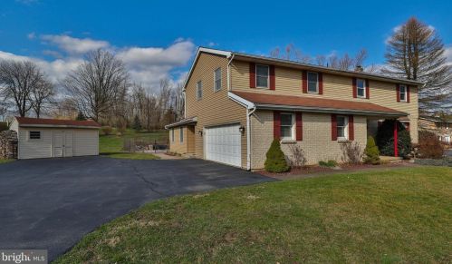 4325 Elias Ct, Orefield, PA 18069-9621
