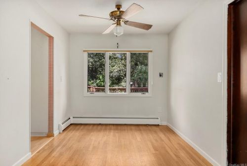 2732 Old Yorktown Rd, Yorktown Hgts NY  10598-3140 exterior