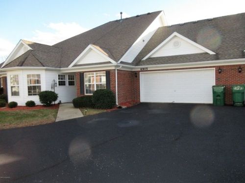 6905 Casey Pl, Louisville, KY 40229-2492