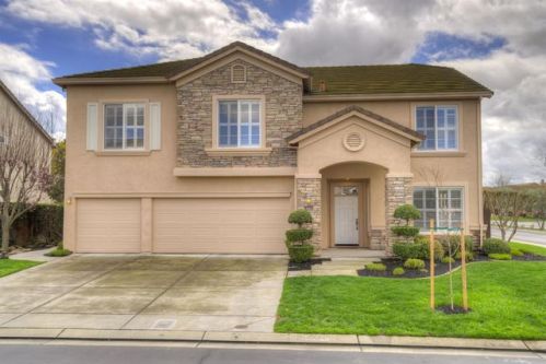 1724 St Mayeul Dr, Modesto, CA 95356-8403