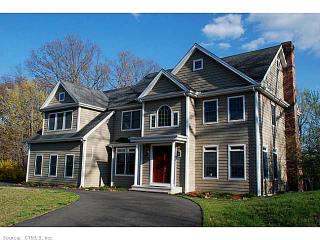 52 Partridge Ln, Bridgeport, CT 06611-4920