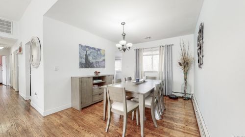 947 Montauk Ave, Islip Terrace NY  11752-1206 exterior