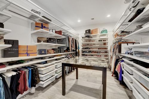 8297 28th St, Hollywood FL  33024-3187 exterior