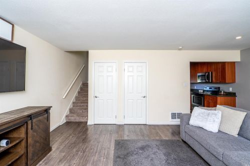 1614 Yardley St, Santa Rosa CA  95403-2393 exterior