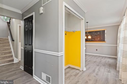 32 Cambridge Cir, Mount Patrick, PA 17045-9658