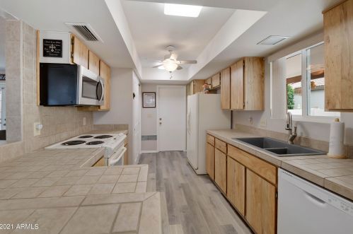 26422 Jardin Dr, Chandler, AZ 85248-7114