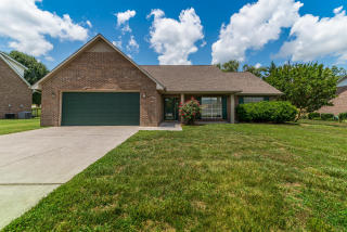 2217 Dublin Dr, Maryville, TN 37803-2685
