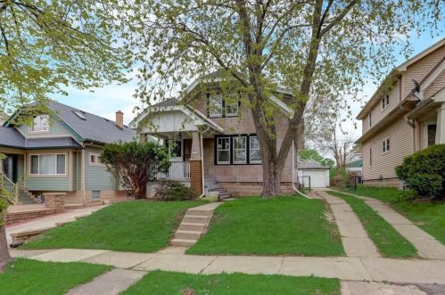 1454 89, Milwaukee WI 53222-4604 exterior