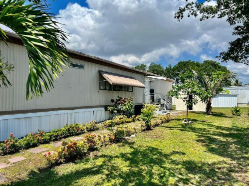 1511 22nd St, Boynton Beach, FL 33426-6329