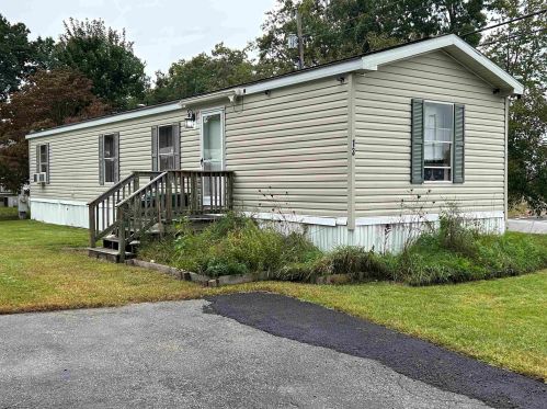 13 Birch Ct, Seabrook, NH 03874-6232