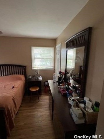 80 Doges Promenade, North Lindenhurst NY  11757-6408 exterior