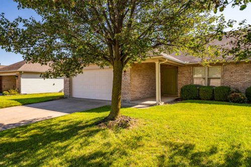 203 Marrett Farm Rd, Englewood, OH 45322-3453
