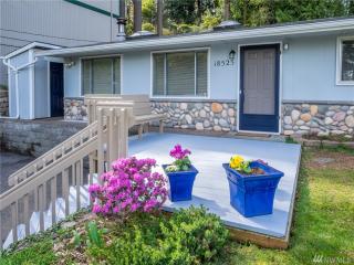 18525 16th Ave, Seattle, WA 98155-2345