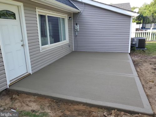 28 Buckingham Dr, Willingboro NJ  08046-1623 exterior