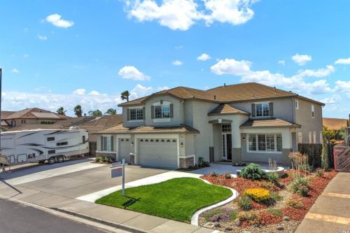 706 Ruby Dr, Vacaville, CA 95687-7712