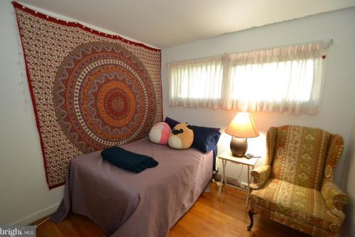 200 Runson Rd, Camp Hill PA  17011-2637 exterior