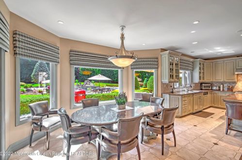 24 Dora Ln, Holmdel Village NJ  07733-1671 exterior