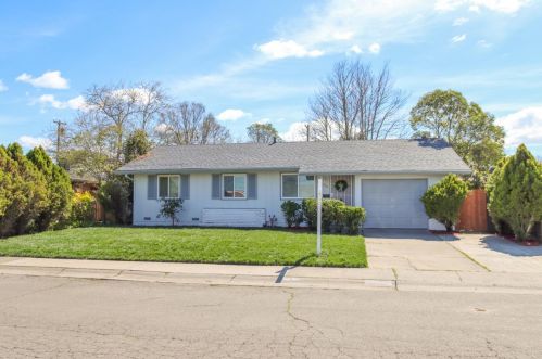 3636 Lankershim Way, North Highlands, CA 95660-3741