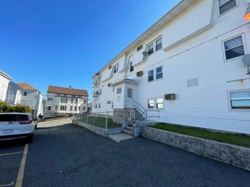 109 Langley St, Fall River, MA 02720-4022