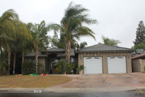 3205 Meadow Vista Ct, Bakersfield, CA 93306-1835