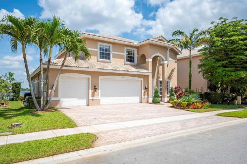17599 54th St, Hollywood, FL 33029-5084