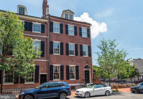 309 3rd St, Philadelphia, PA 19106-1201