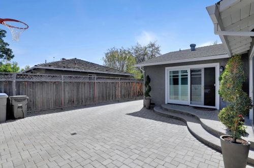 1532 Carmel Dr, San Jose CA  95125-1831 exterior