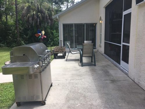 3341 6th Ave, Naples FL  34120-5096 exterior