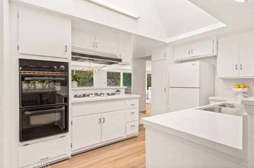 27040 Springcreek Rd, Rancho Palos Verdes CA  90275-2119 exterior