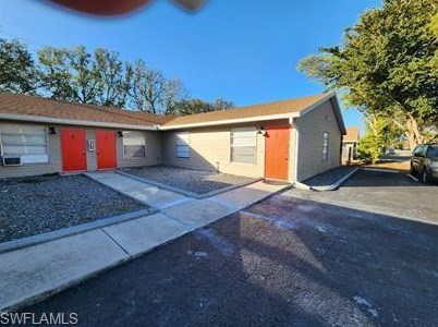 4616 Golden Gate Pkwy, Naples, FL 34116-7040