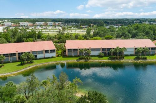 6830 Beach Resort Dr, Naples FL  34114-1510 exterior
