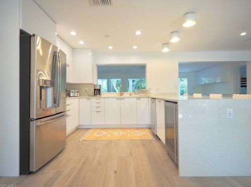 620 Sandpiper St, Naples FL  34102-0604 exterior