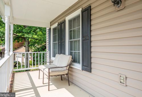 706 Stonewall Ln, Fredericksburg, VA 22407-7496
