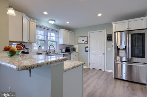 1449 Jill Dr, Hummelstown PA  17036-9005 exterior