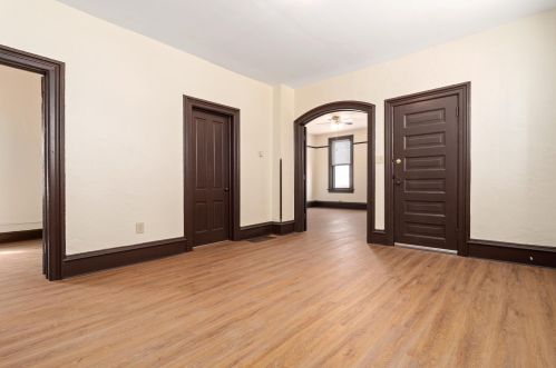 1229 Mckinley Ave, Milwaukee WI 53205-2534 exterior