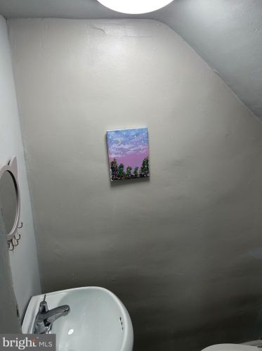 488 Riverside Ave, Trenton NJ  08618-5655 exterior