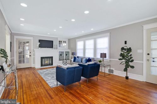 33 Aberdeen Pl, West Deptford NJ  08096-2411 exterior